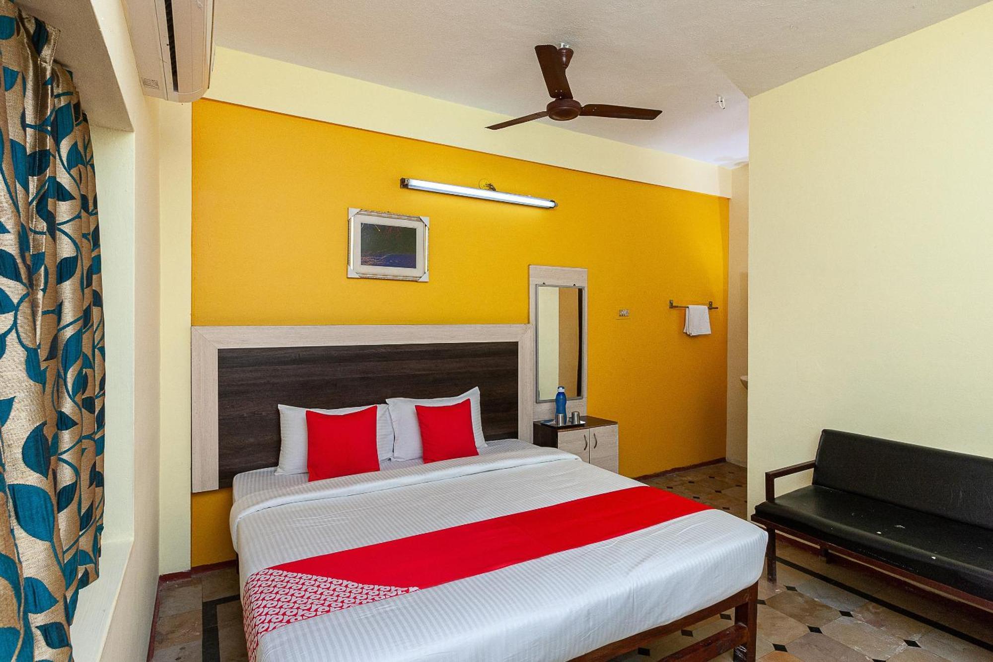 Collection O Ammayi Hotels & Resorts Tiruvannāmalai Exterior foto