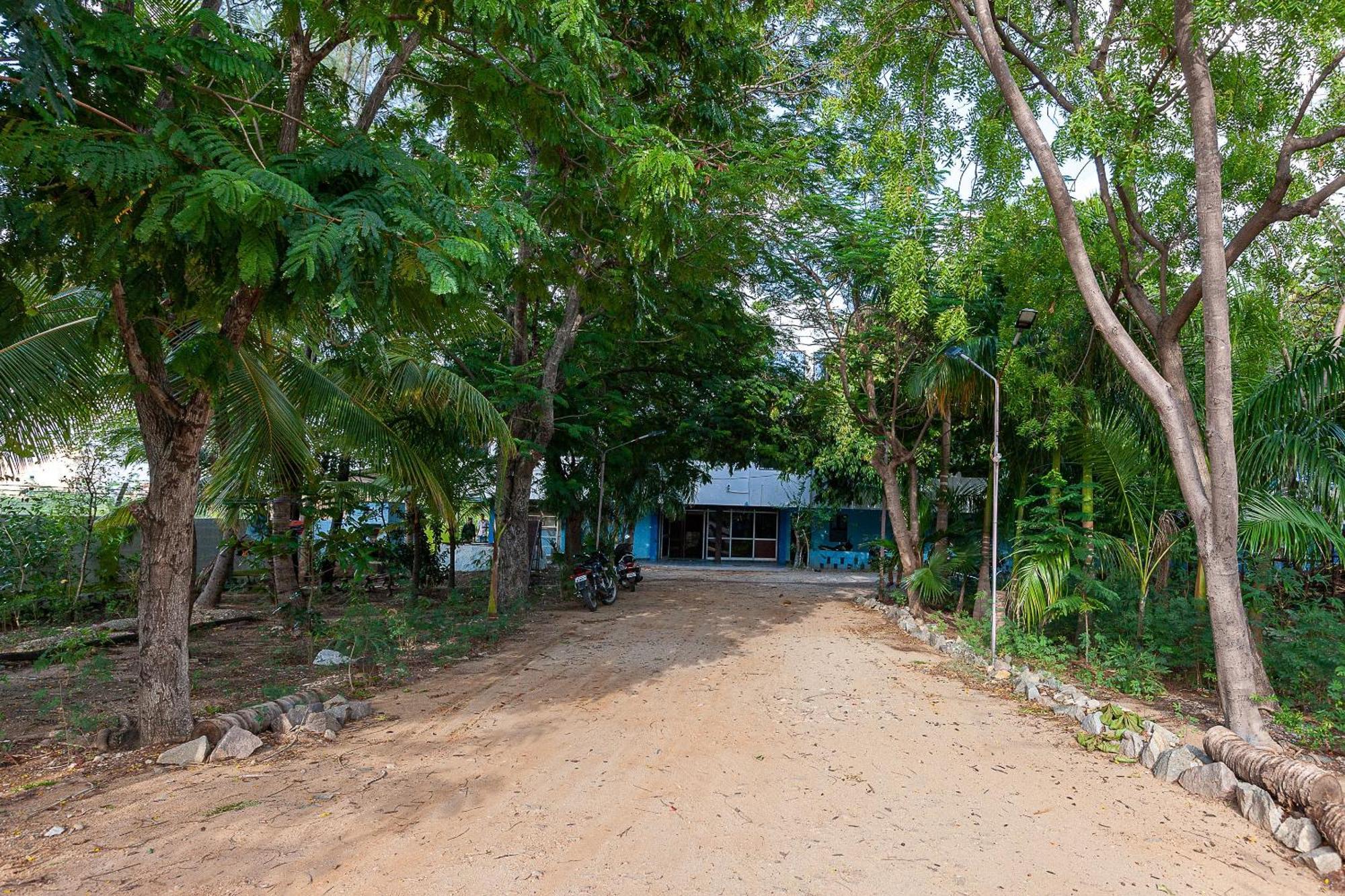 Collection O Ammayi Hotels & Resorts Tiruvannāmalai Exterior foto