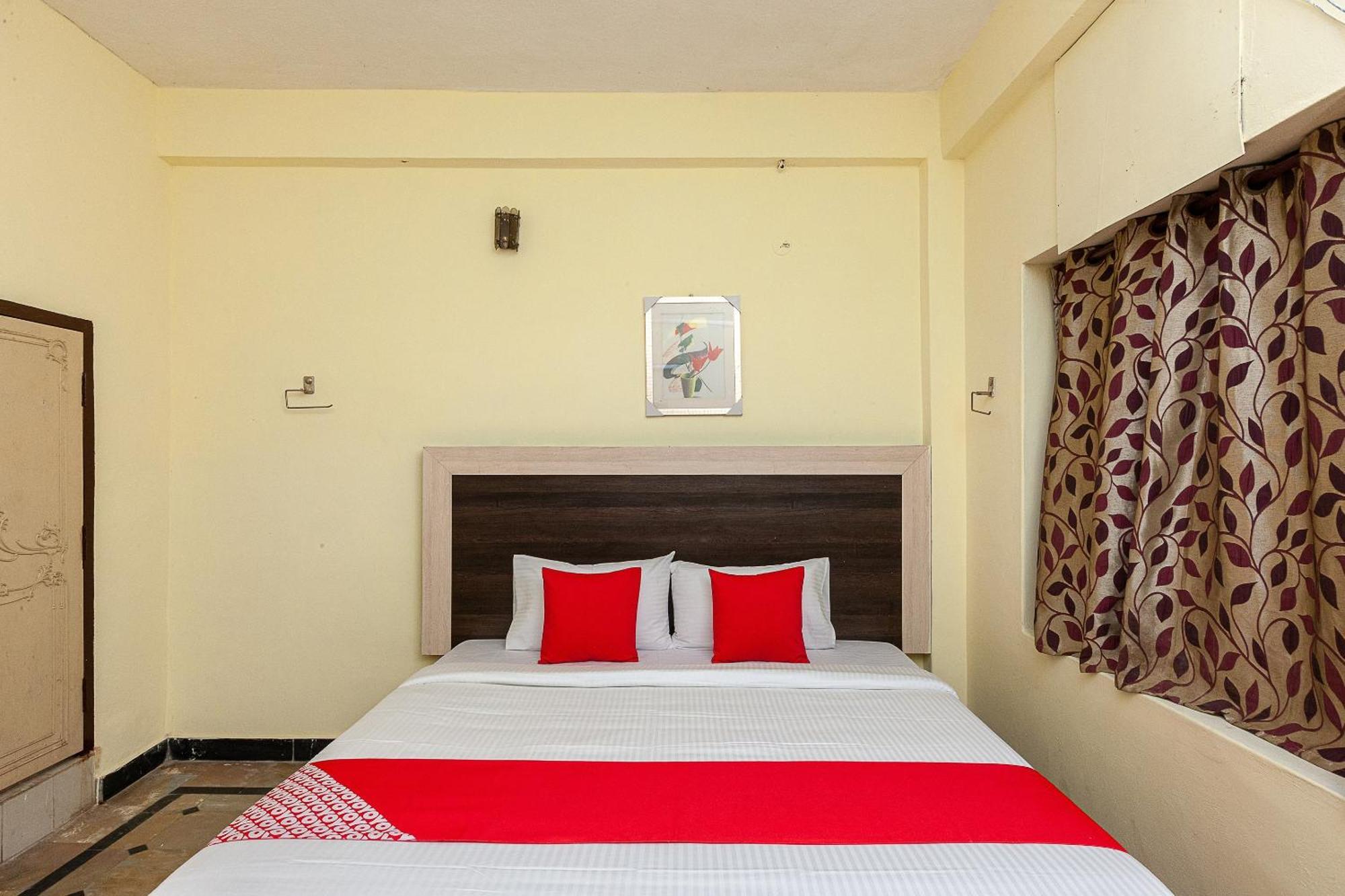 Collection O Ammayi Hotels & Resorts Tiruvannāmalai Exterior foto